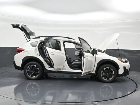 Used 2023 Subaru Crosstrek 2.0i Premium image 32