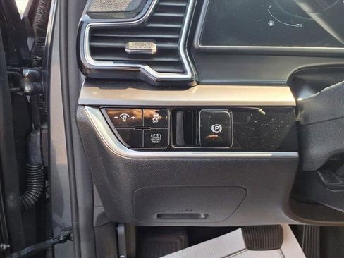 Certified 2023 Kia Sportage EX image 20