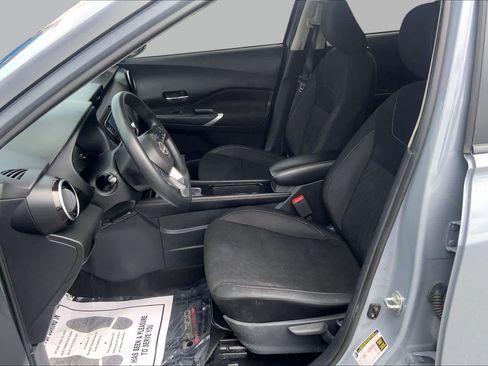 Used 2023 Nissan Kicks SV FWD image 8