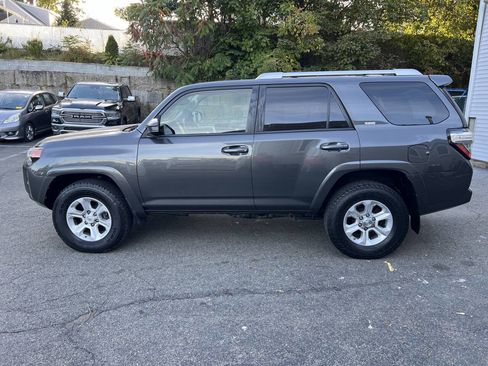 Used 2018 Toyota 4Runner SR5 image 7