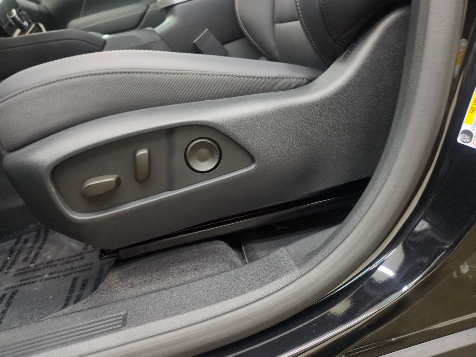 New 2027 GMC Terrain Elevation w/ Elevation Premium Package AWD/4WD image 12
