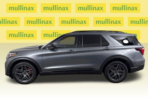 Certified 2025 Ford Explorer ST image 11