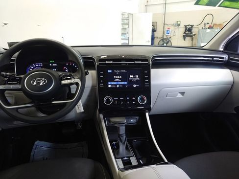 Certified 2024 Hyundai Tucson SE AWD/4WD image 13