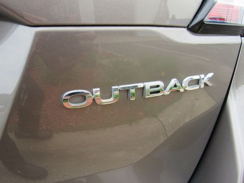 Used 2022 Subaru Outback Premium AWD/4WD image 37