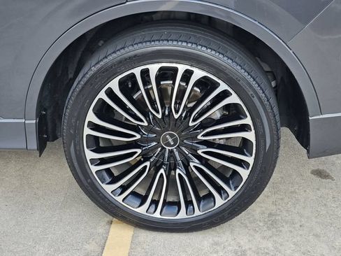 Used 2022 Lincoln Aviator Black Label w/ Dynamic Handling Package AWD/4WD image 8