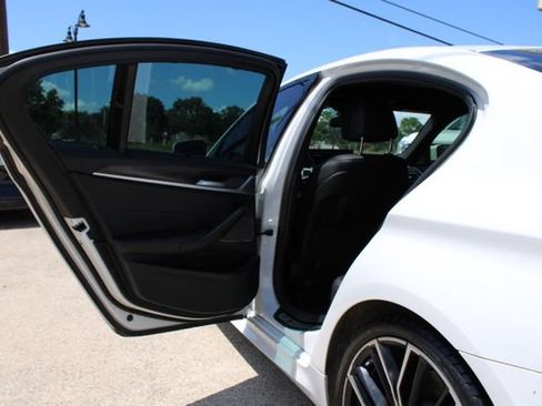 Used 2021 BMW 530i w/ M Sport Package RWD image 36