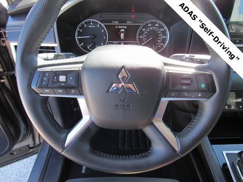 Used 2024 Mitsubishi Outlander SE image 24