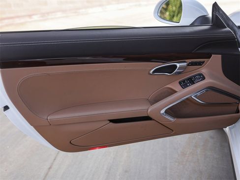 Certified 2015 Porsche 911 Turbo image 35