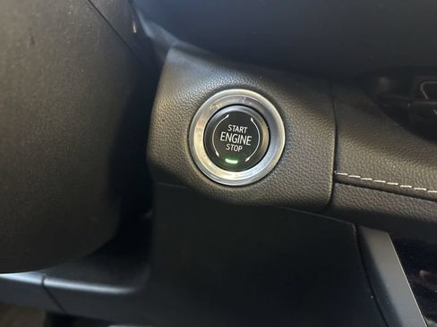 Certified 2023 Buick Envision Avenir FWD image 17