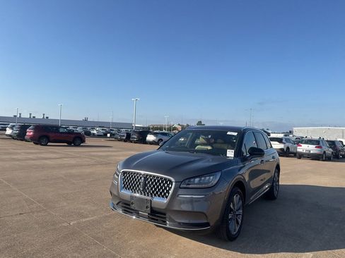 Used 2022 Lincoln Corsair Reserve w/ Elements Package FWD image 6