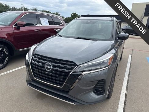 Used 2023 Nissan Kicks SR FWD image 3