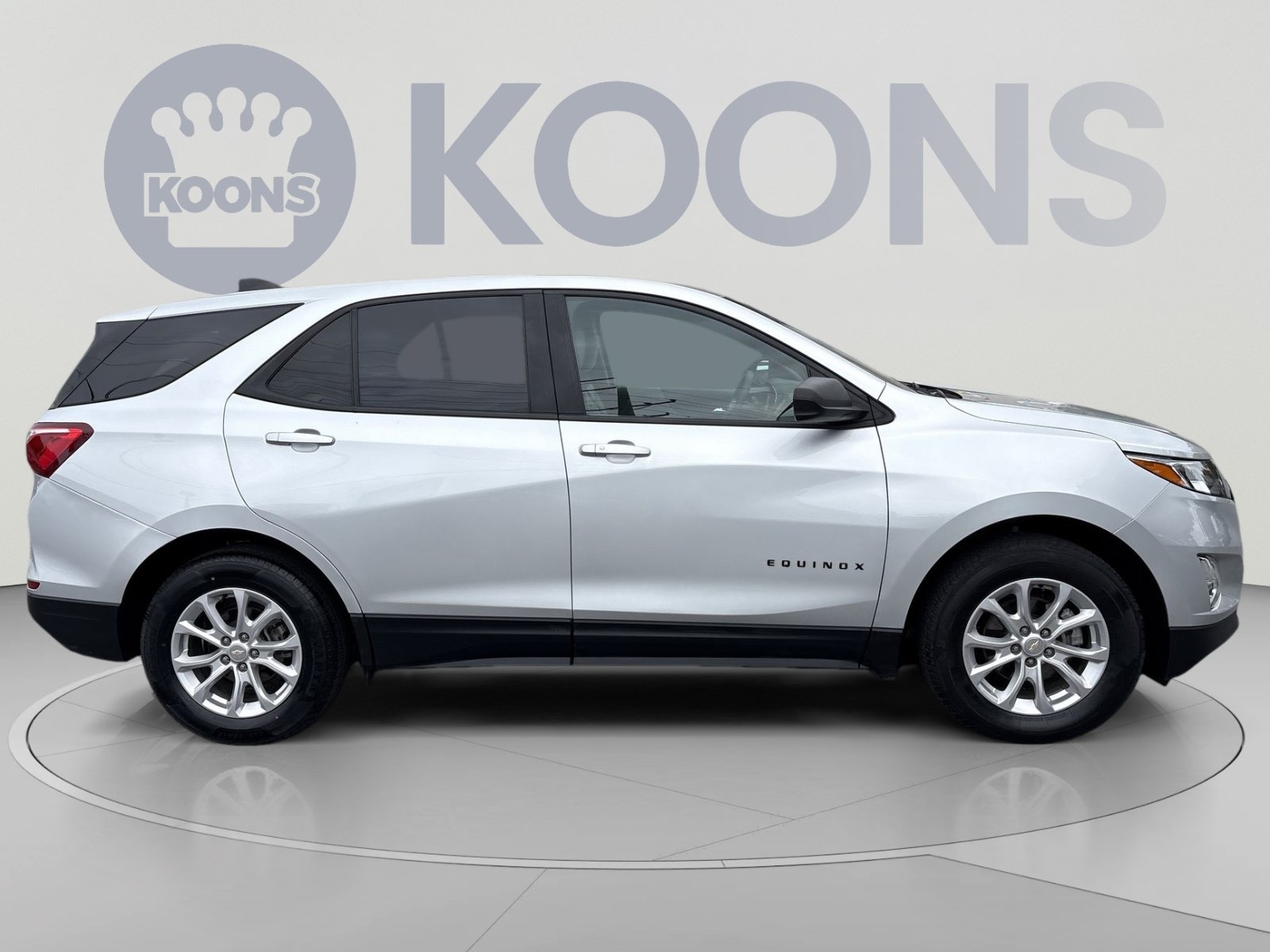 Used 2021 Chevrolet Equinox LS w/ LPO, Blackout Package AWD/4WD image 8