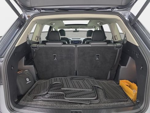 Used 2023 Volkswagen Atlas SE w/ Panoramic Sunroof Package AWD/4WD image 32