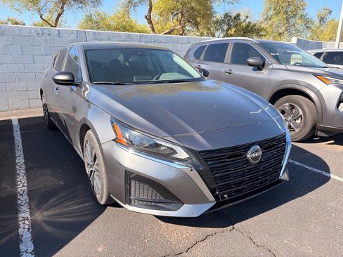 Certified 2024 Nissan Altima 2.5 SV FWD image 4