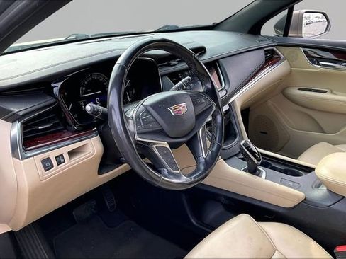 Used 2019 Cadillac XT5 Luxury image 12