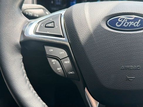Used 2024 Ford Edge Titanium AWD/4WD image 12