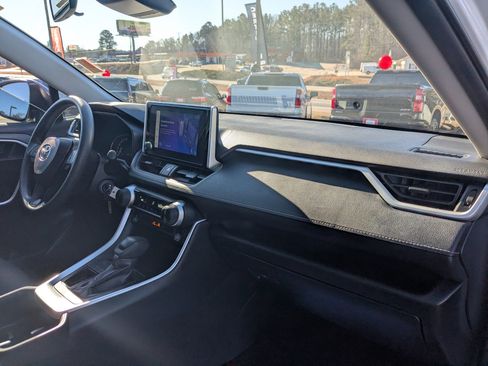 Used 2025 Toyota RAV4 LE image 25