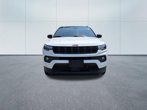Used 2023 Jeep Compass Latitude w/ Sun and Sound Group AWD/4WD image 3