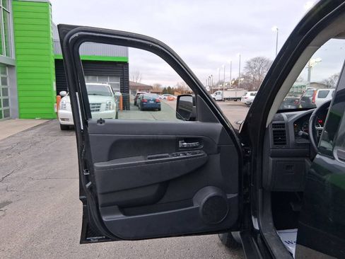 Used 2011 Jeep Liberty Sport w/ Popular Equipment Group AWD/4WD image 11