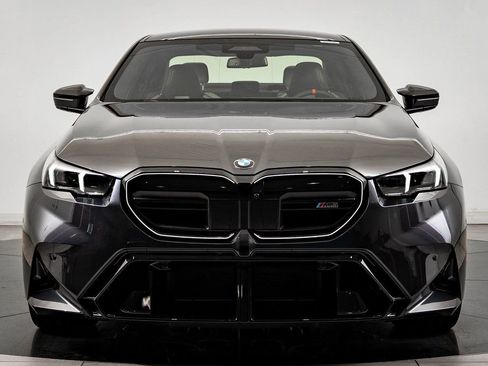 New 2026 BMW M5 w/ Executive Package AWD/4WD image 2