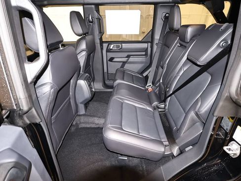 New 2026 Ford Bronco Outer Banks AWD/4WD image 13