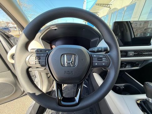 New 2026 Honda HR-V LX image 17