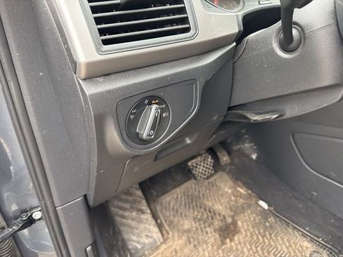 Used 2021 Volkswagen Atlas SE image 18