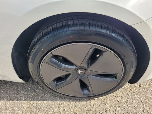 Used 2020 Tesla Model 3 Standard Range image 20