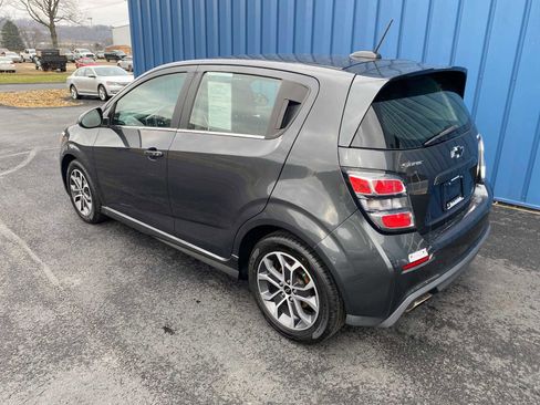 Used 2020 Chevrolet Sonic LT w/ Convenience Package image 3