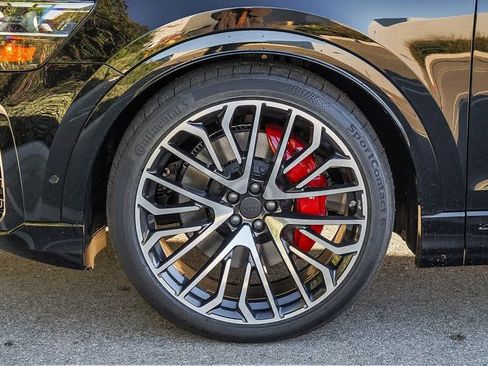 New 2026 Audi SQ8 Prestige image 10
