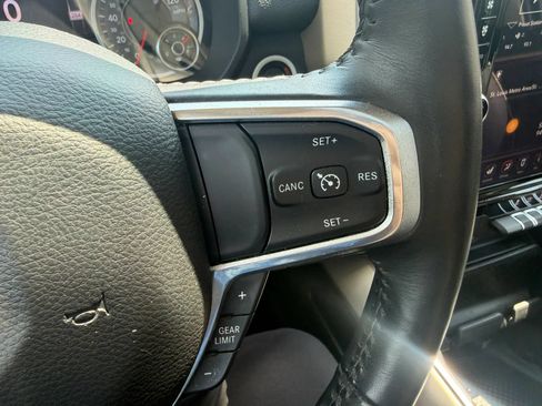 Used 2020 RAM 1500 Laramie AWD/4WD image 21