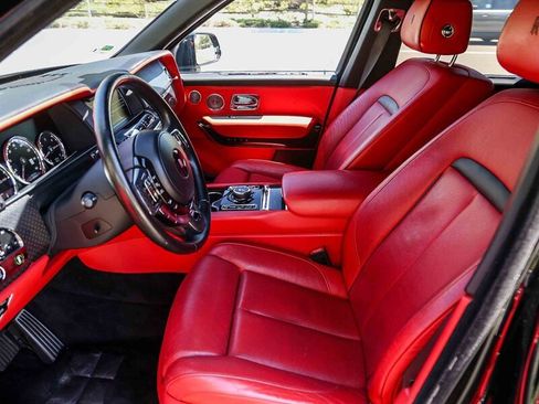 Used 2021 Rolls-Royce Cullinan Black Badge AWD/4WD image 47