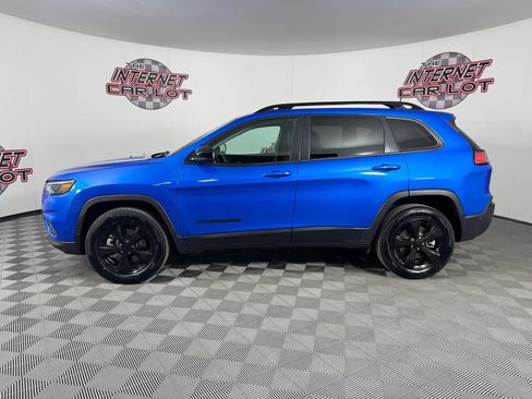 Used 2023 Jeep Cherokee Altitude Lux w/ Lux Elite Package AWD/4WD image 4