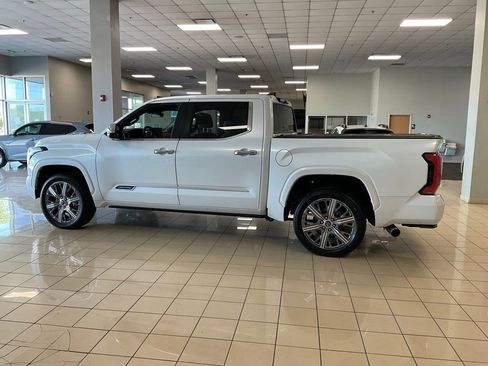 Used 2024 Toyota Tundra Capstone AWD/4WD image 5