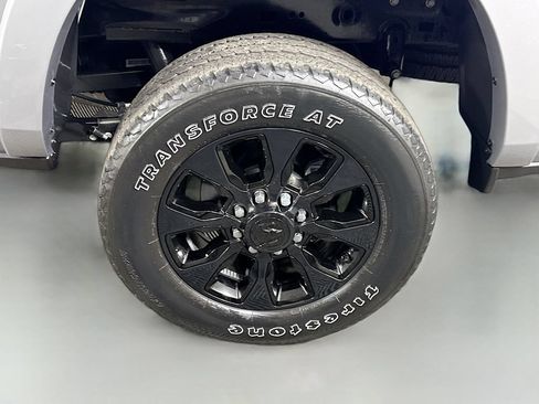 Used 2023 RAM 2500 Limited AWD/4WD image 36