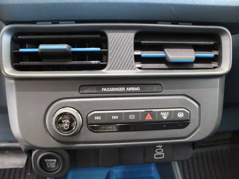 Used 2025 Ford Maverick XLT w/ XLT Luxury Package FWD image 17