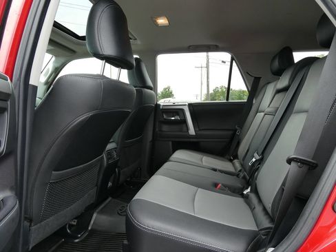 Used 2021 Toyota 4Runner SR5 Premium w/ Moonroof Package AWD/4WD image 20