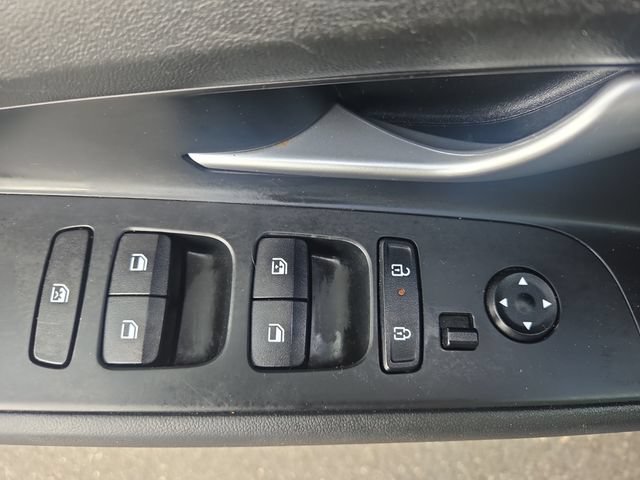 Used 2024 Hyundai Elantra SEL w/ Convenience Package FWD image 17