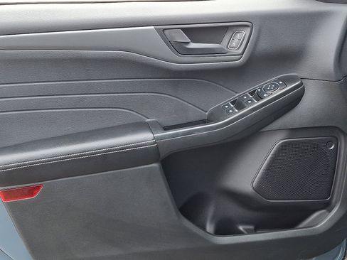 Used 2023 Ford Escape Active w/ Cold Weather Package image 12