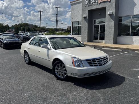 Used 2009 Cadillac DTS FWD image 7