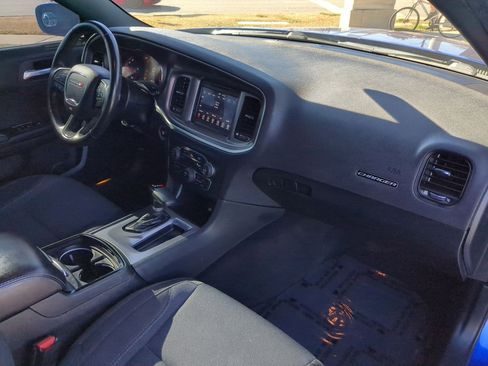 Used 2019 Dodge Charger SXT w/ Blacktop Package image 32