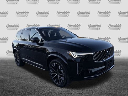 Certified 2025 Volvo XC90 B5 Plus image 2