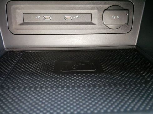 Certified 2023 Volkswagen Atlas Cross Sport SE AWD/4WD image 27