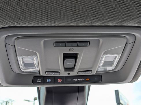 Used 2020 GMC Sierra 1500 SLT w/ SLT Premium Plus Package RWD image 33