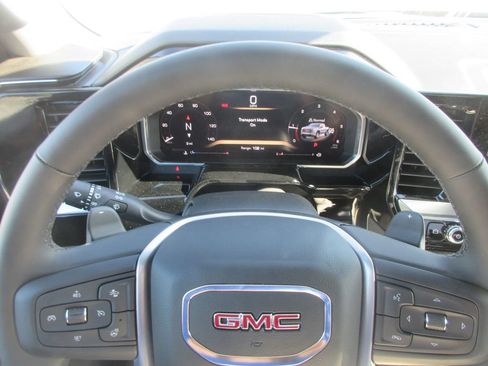 New 2026 GMC Sierra 1500 SLT AWD/4WD image 17