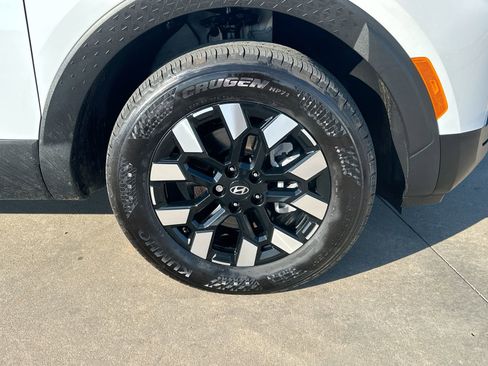 Used 2025 Hyundai Santa Cruz SE image 10