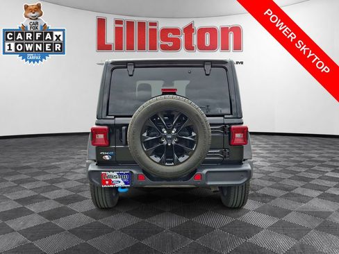 Used 2024 Jeep Wrangler Unlimited Sahara w/ Technology Group AWD/4WD image 5