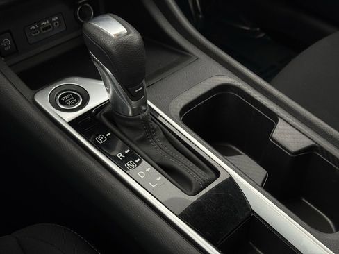 Used 2024 Nissan Sentra SV image 31