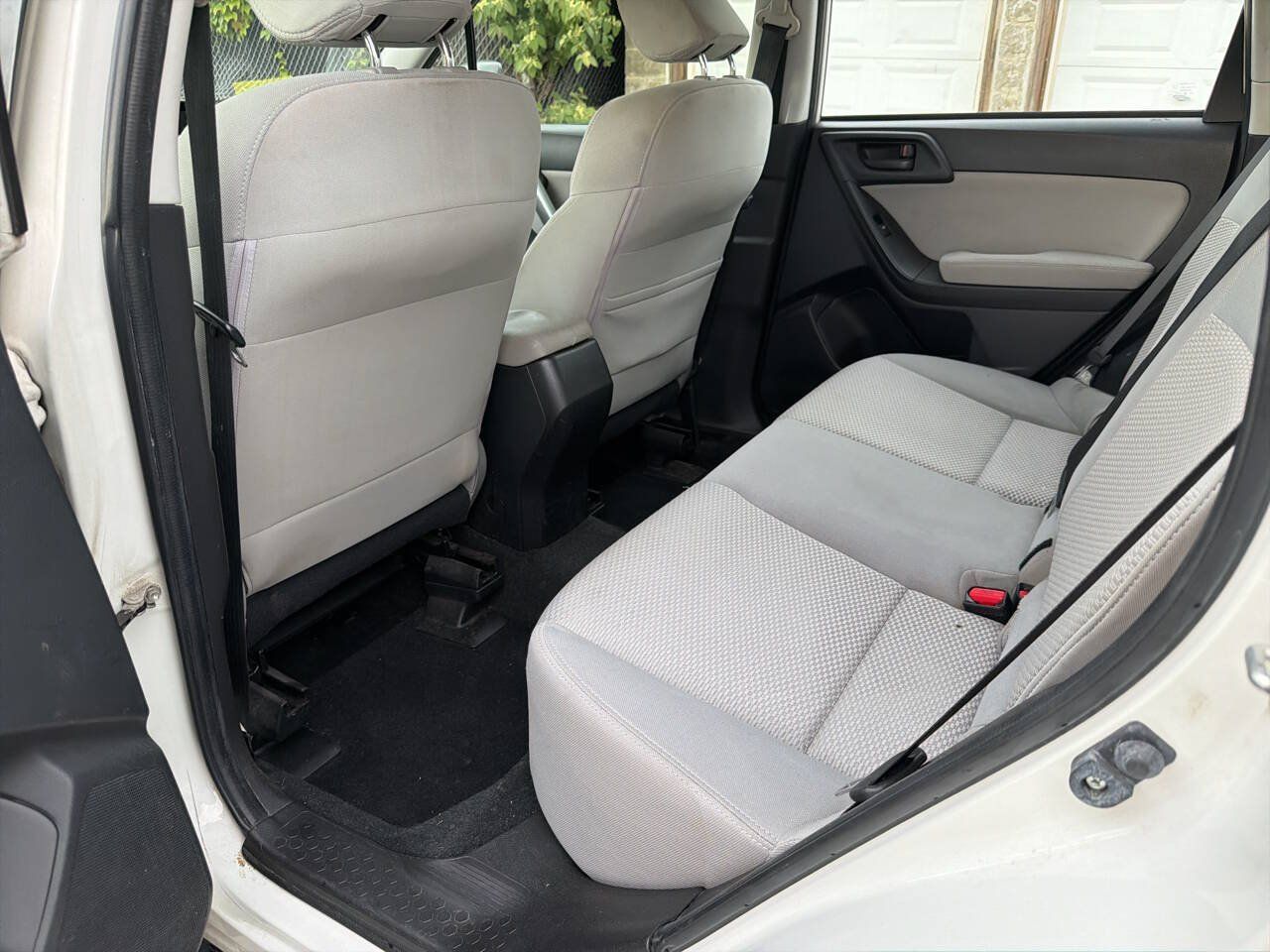 Used 2014 Subaru Forester 2.5i AWD/4WD image 23
