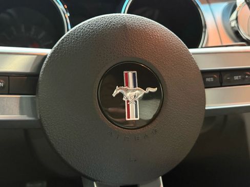 Used 2009 Ford Mustang GT Deluxe image 15